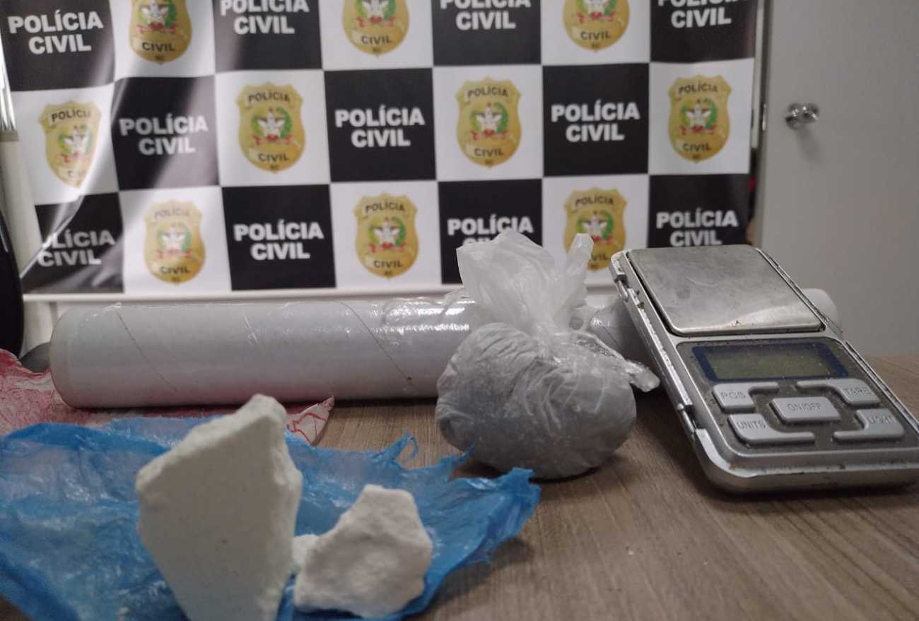 Polícia Civil prende homem em flagrante por tráfico de drogas