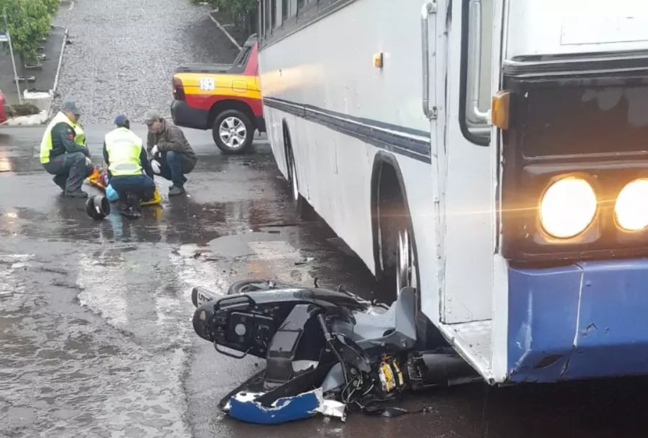 Motociclista morre após colidir com ônibus em Coronel Freitas