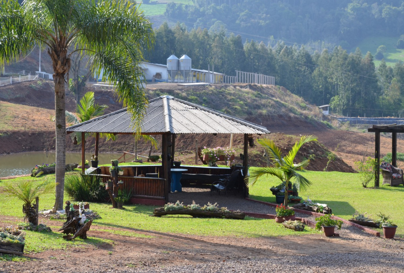 Lance no Campo: família empreende no turismo rural e abre as portas da propriedade para servir café colonial