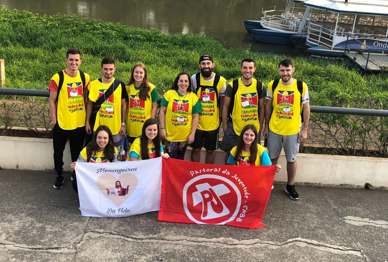 Grupo de jovens de Xaxim participa da 10ª Caminhada Franciscana da Juventude