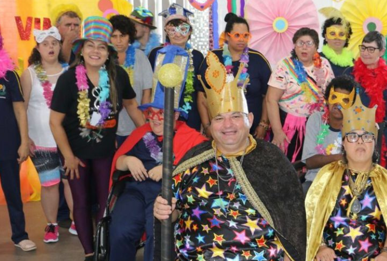 Apae de Xaxim realiza festa de Carnaval