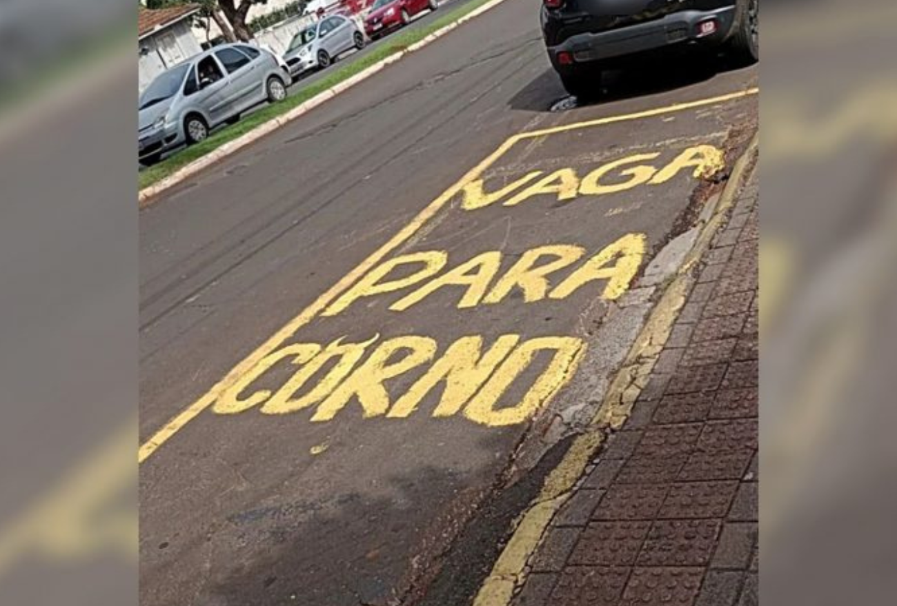 Inusitado: Morador oferece “vaga para corno” para tentar evitar veículos em Chapecó