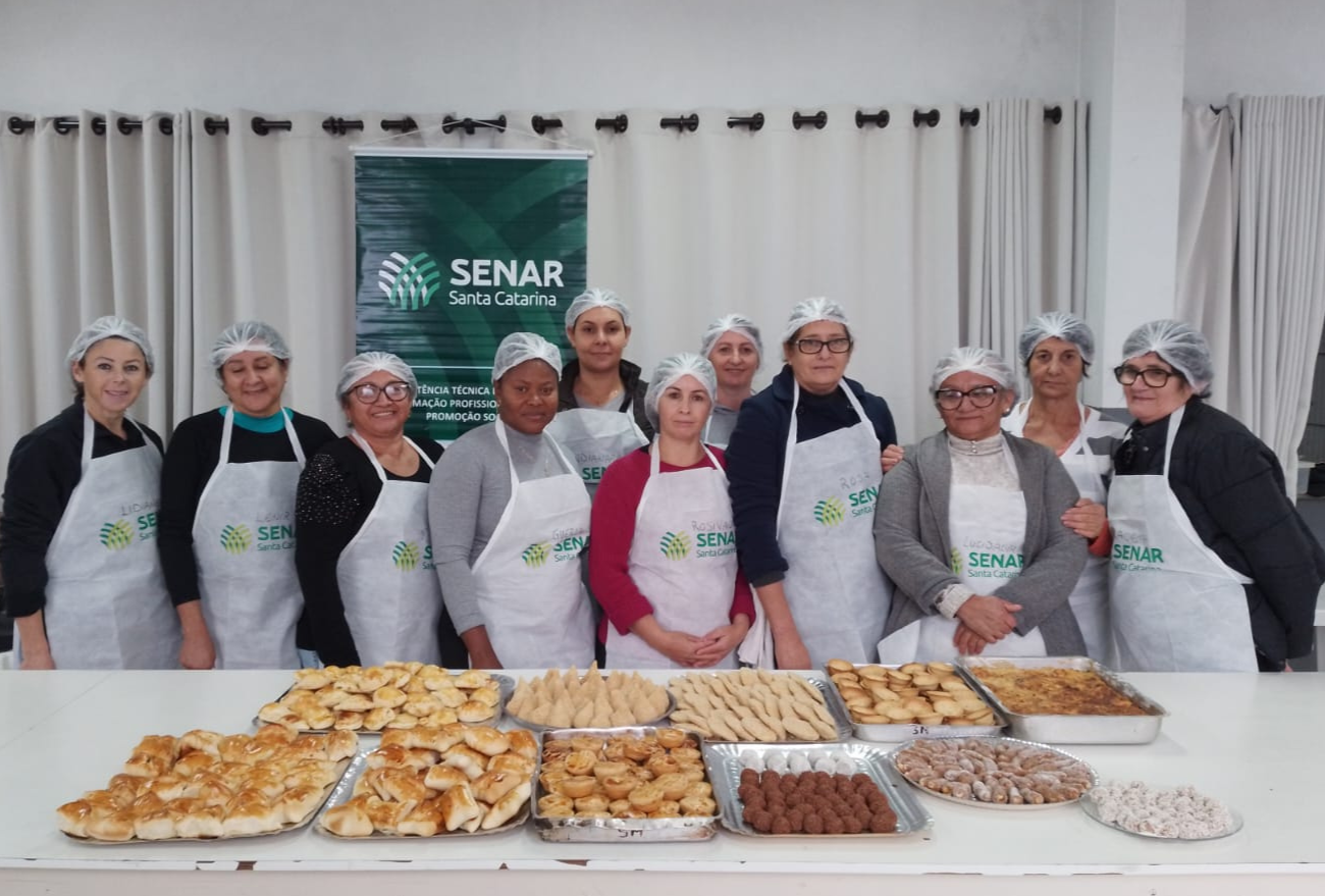 Secretaria da Mulher, Juventude e Terceira Idade realiza curso de culinária para mulheres do município